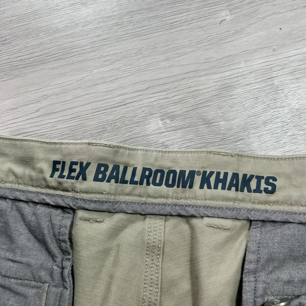 Duluth Trading Co Pants Mens 38x32 Beige Flex Ballroom Khakis Relaxed Fit